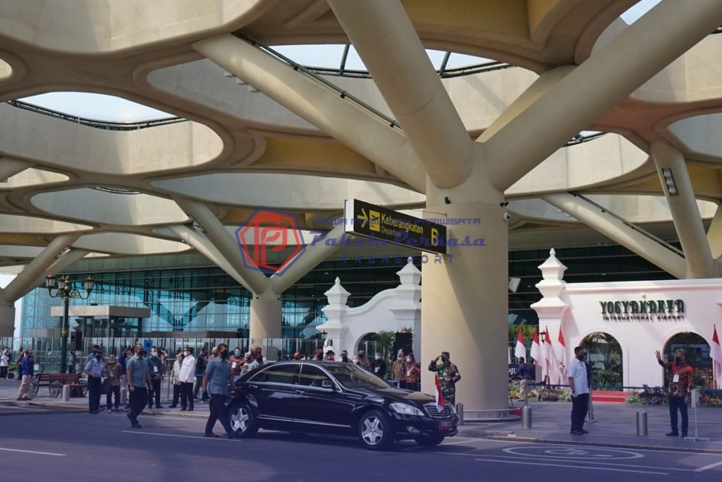 Sewa Mobil Bandara YIA Antar Jemput Tepat Waktu